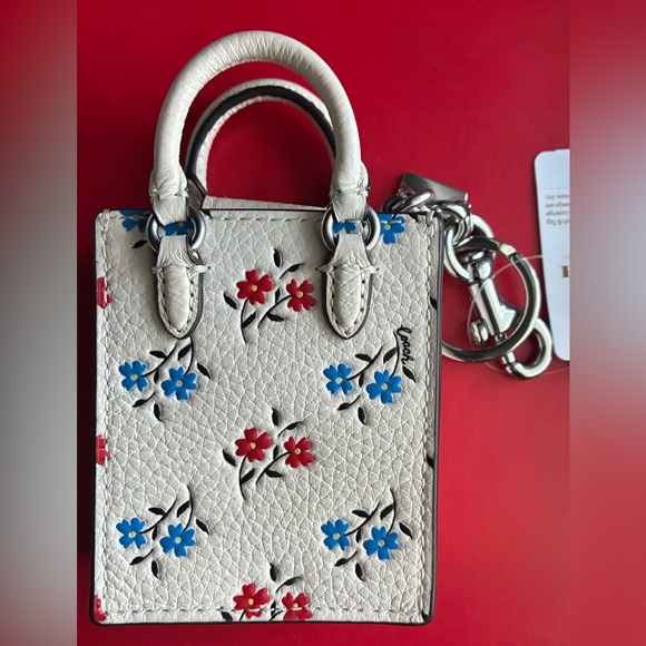 NEW COACH Key holder,Coach White Floral Key & Card Holder - Picture 7 of 9
